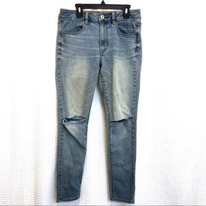 American Eagle Hi-Rise Distressed Jegging